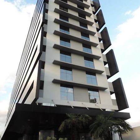 Ramada Hotel & Suites オザスコ エクステリア 写真
