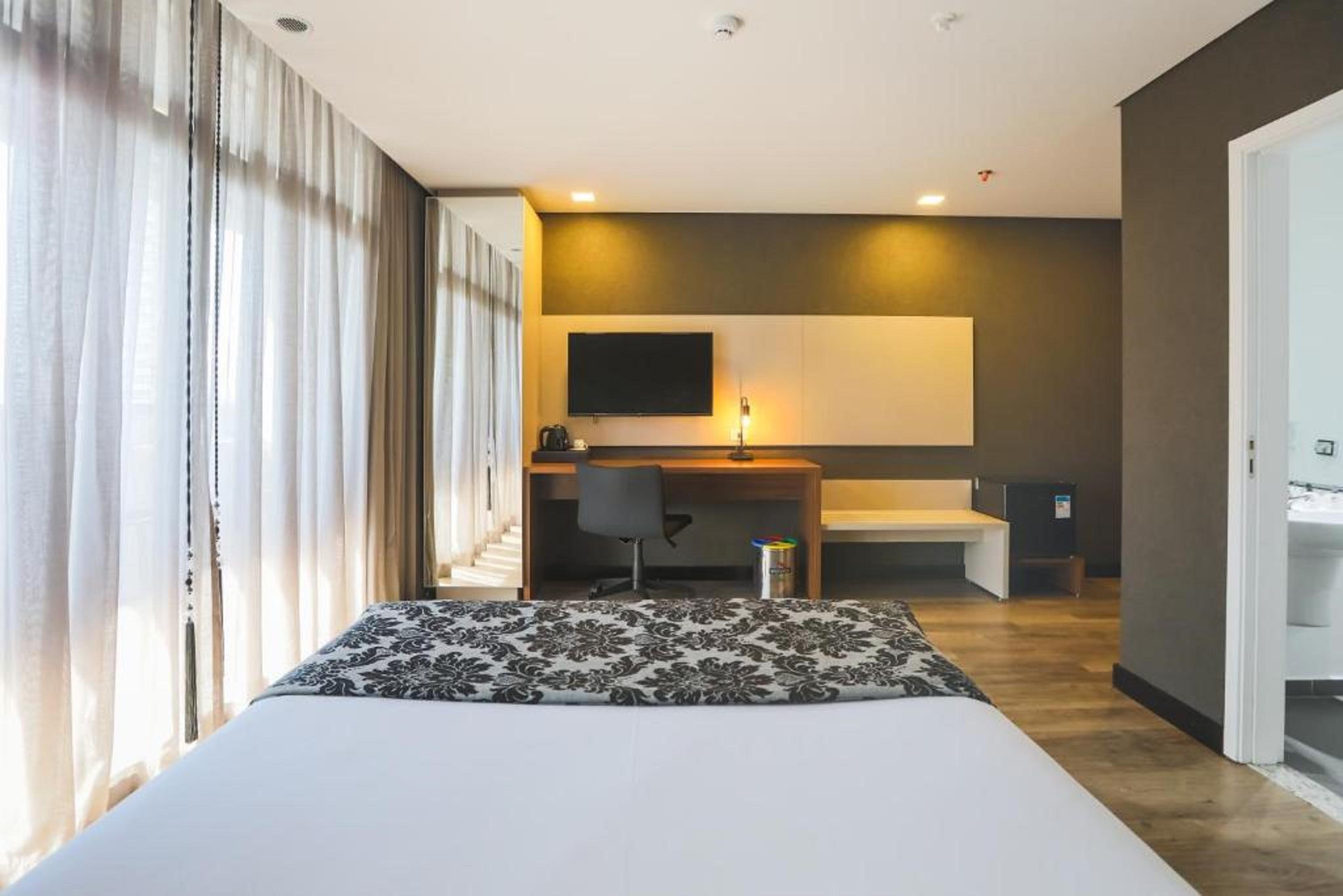 Ramada Hotel & Suites オザスコ エクステリア 写真